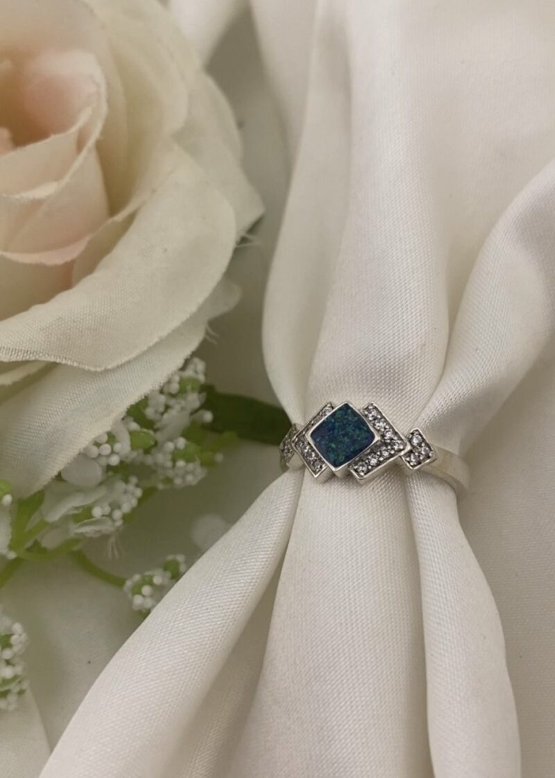 Memorial Art Deco Ring - Image 2