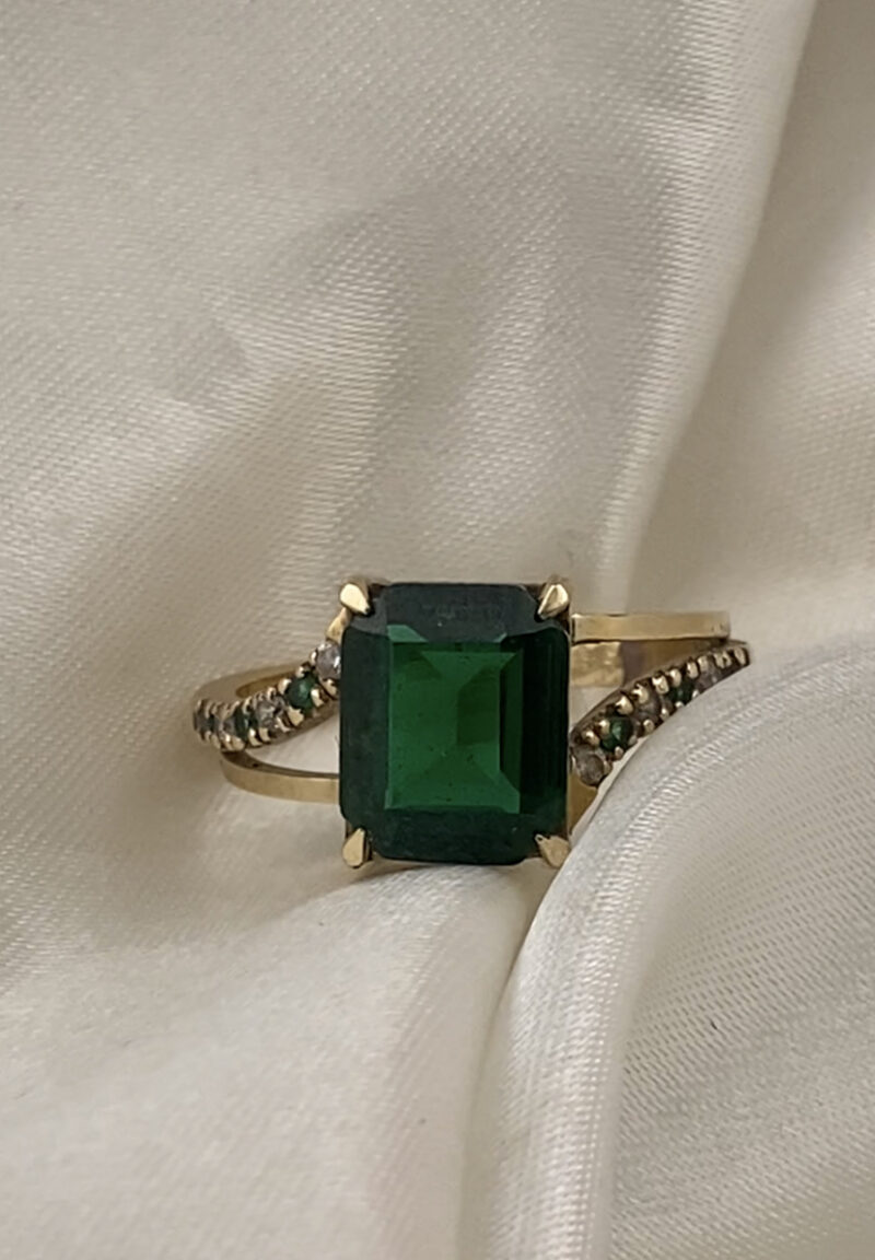Emerald Cut Accent Split Ring - Image 3