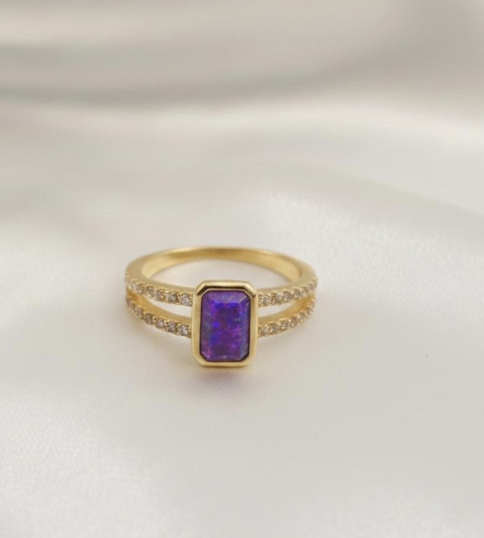 Emerald Rubover Split Shank Encased Remembrance Ring